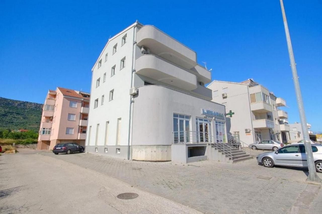 Apartments With A Parking Space Kastel Kambelovac, Kastela - 21372 Екстер'єр фото