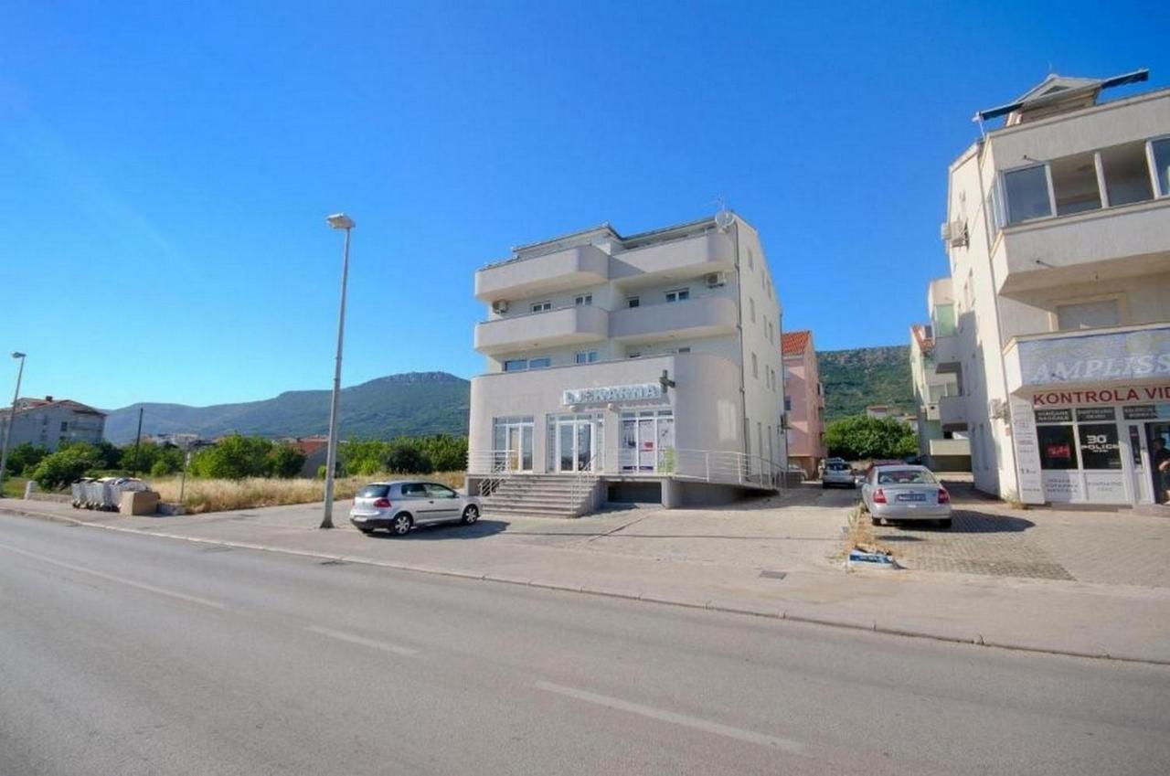 Apartments With A Parking Space Kastel Kambelovac, Kastela - 21372 Екстер'єр фото